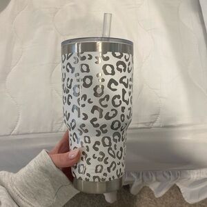 CUSTOM 30 oz yeti tumblr